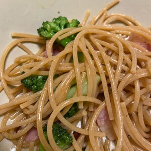 ブロッコリーとベーコンの★ペペロンチーノパスタ★